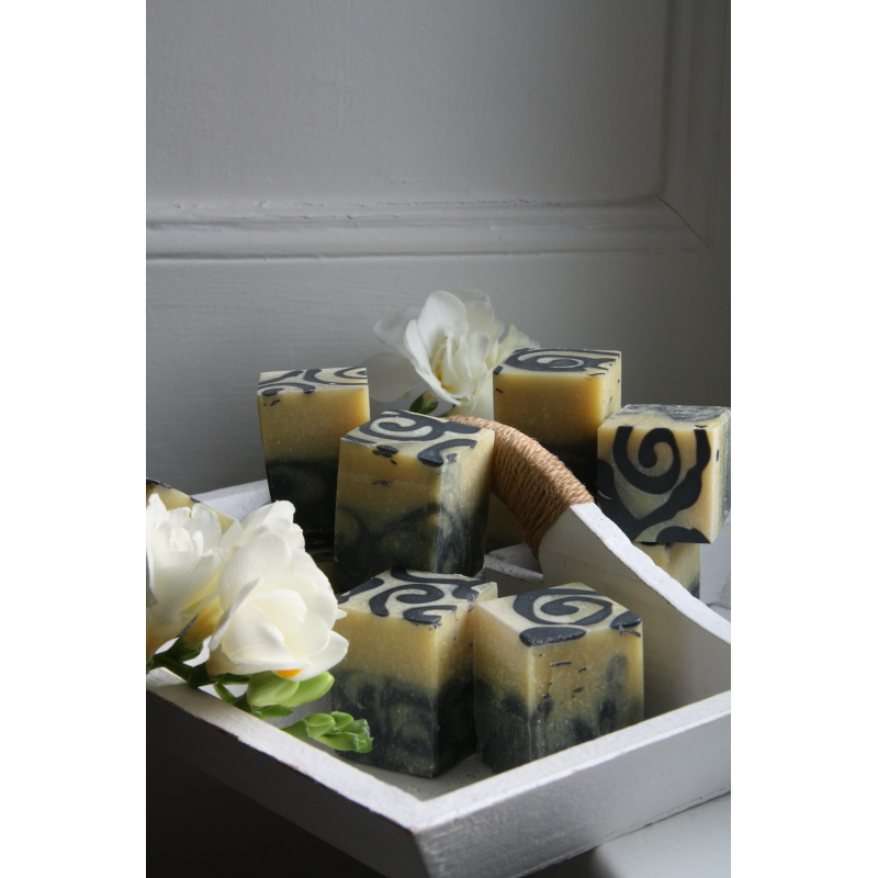 Savon carré ambré
